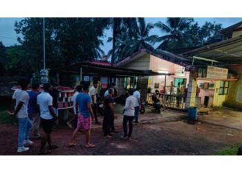 ಬೆಳ್ಳಾರೆ: ಪ್ರವೀಣ್‌ ನೆಟ್ಟಾರು ಕೊಲೆ ಆರೋಪಿಯ ತಮ್ಮನಿಂದ ಹಿಂದೂ ಕಾರ್ಯಕರ್ತನಿಗೆ ಜೀವ ಬೆದರಿಕೆ ಆರೋಪ : ಠಾಣೆ ಮುಂದೆ ಜಮಾಯಿಸಿದ ಕಾರ್ಯಕರ್ತರು