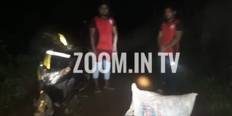 ಮಾಣಿ : ರಸ್ತೆ ಬದಿ ತ್ಯಾಜ್ಯ ಎಸೆಯುತ್ತಿದ್ದ ಹೋಟೆಲ್ ನೌಕರರನ್ನು ಹಿಡಿದು ಪೊಲೀಸರಿಗೊಪ್ಪಿಸಿದ ಸಾರ್ವಜನಿಕರು..!!!