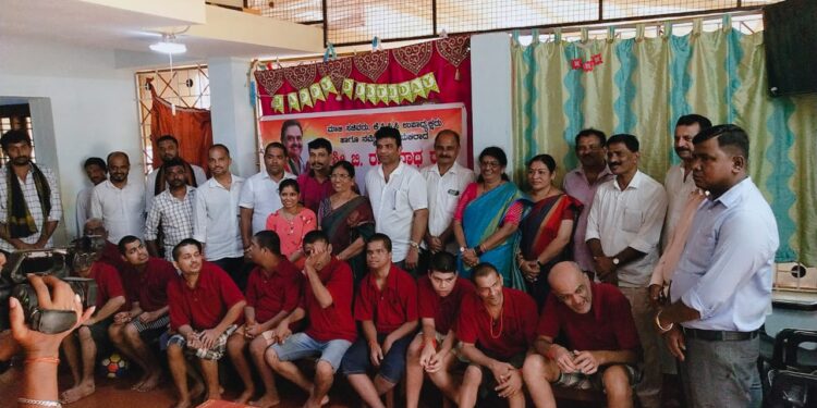 ಪುತ್ತೂರು: ಬ್ಲಾಕ್ ಕಾಂಗ್ರೆಸ್ ವತಿಯಿಂದ ಪ್ರಜ್ಞಾ ವಿಶೇಷ ಮಕ್ಕಳ ಆಶ್ರಮದಲ್ಲಿ ರಮಾನಾಥ್ ರೈ ಯವರ ಹುಟ್ಟುಹಬ್ಬ ಆಚರಣೆ