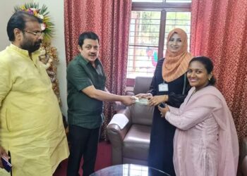 ವಿಟ್ಲ: ಮಳೆಯಿಂದ ಹಾನಿಗೊಳಗಾದ ಮನೆಗೆ ಪರಿಹಾರಧನವನ್ನು ನೀಡಿದ ಮಾಜಿ ಸಚಿವ ಜಮೀರ್ ಅಹ್ಮದ್ ಖಾನ್