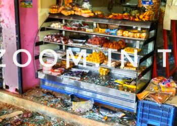 ಸವಣೂರು : ಕಿಡಿಗೇಡಿಗಳಿಂದ ಬೇಕರಿ, ವಿಎ ಆಫೀಸ್ ಗೆ ಕಲ್ಲು ತೂರಾಟ :; ಸ್ಥಳದಲ್ಲಿ ಗೊಂದಲದ ವಾತಾವರಣ