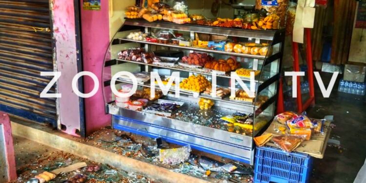 ಸವಣೂರು : ಕಿಡಿಗೇಡಿಗಳಿಂದ ಬೇಕರಿ, ವಿಎ ಆಫೀಸ್ ಗೆ ಕಲ್ಲು ತೂರಾಟ :; ಸ್ಥಳದಲ್ಲಿ ಗೊಂದಲದ ವಾತಾವರಣ