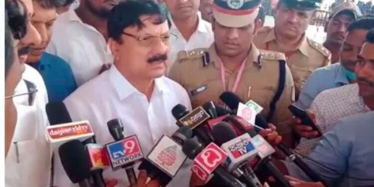 ಗೋಲ್ಡ್ ಪಿಂಚ್ ನಲ್ಲಿ ಭದ್ರತೆ ಪರಿಶೀಲಿಸಿದ ಗೃಹ ಸಚಿವರು: 3000 ಪೊಲೀಸ್ ನಿಯೋಜನೆ