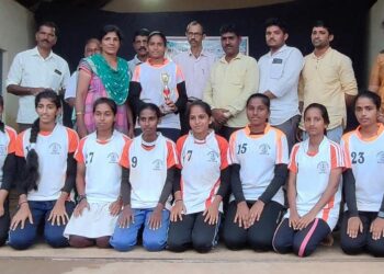 ವಾಲಿಬಾಲ್ ಪಂದ್ಯಾಟದಲ್ಲಿ ವಿವೇಕಾನಂದ ಪದವಿಪೂರ್ವ ಕಾಲೇಜಿನ ಬಾಲಕಿಯರ ತಂಡ ದ್ವಿತೀಯ ಸ್ಥಾನ