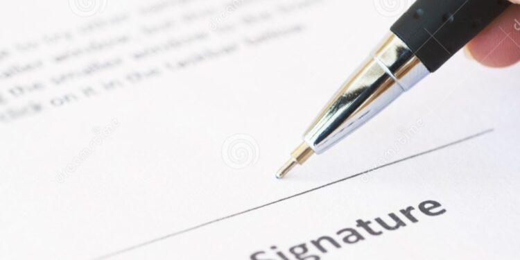 ಕಂದಾಯ ಇಲಾಖೆಯಲ್ಲಿ ಅಕ್ರಮ-ಸಕ್ರಮ ಜಾಗದ ಅರ್ಜಿಗೆ ಪೋರ್ಜರಿ ಸಹಿ ಹಾಕಿ ದಾಖಲೆ ಸೃಷ್ಟಿಸಿದ ಆರೋಪ : ಉಪವಿಭಾಗಾಧಿಕಾರಿಗೆ ದೂರು