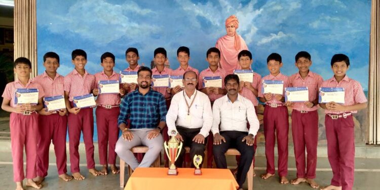 ಪುತ್ತೂರು ವಲಯ ಮಟ್ಟದ ಕಬಡ್ಡಿ ಪಂದ್ಯಾಟದಲ್ಲಿ ವಿವೇಕಾನಂದ ಆಂಗ್ಲ ಮಾಧ್ಯಮ ಶಾಲಾ ಬಾಲಕರ ತಂಡ ದ್ವಿತೀಯ ಸ್ಥಾನ