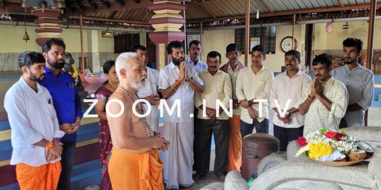 ಮುಂಡೂರು: ಪ್ರಧಾನಿ ಮೋದಿ ರವರ ಹುಟ್ಟುಹಬ್ಬದ ಅಂಗವಾಗಿ ಬಿಜೆಪಿ ಗ್ರಾ.ಸಮಿತಿ ವತಿಯಿಂದ ಶ್ರೀ ಮೃತ್ಯುಂಜಯೇಶ್ವರ ಹಾಗೂ ಮುಕ್ವೆ ಮಜಲುಮರು ದೇವಸ್ಥಾನದಲ್ಲಿ ವಿಶೇಷ ಪ್ರಾರ್ಥನೆ ಮತ್ತು ಸೇವೆ