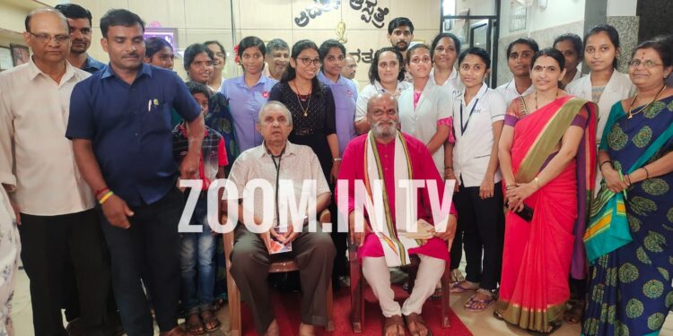 ಪುತ್ತೂರು: ಡಾ. ಎಂ.ಕೆ. ಪ್ರಸಾದ್ ರನ್ನು ಭೇಟಿಯಾದ ಶ್ರೀರಾಮ ಸೇನೆ ಮುಖ್ಯಸ್ಥ ಪ್ರಮೋದ್ ಮುತಾಲಿಕ್