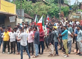 ವಿಟ್ಲ: ಎಸ್.ಡಿ.ಪಿ.ಐ. ಮುಖಂಡನನ್ನು ವಶಕ್ಕೆ ಪಡೆದ ಹಿನ್ನೆಲೆ : ಕಾರ್ಯಕರ್ತರಿಂದ ಪ್ರತಿಭಟನೆ