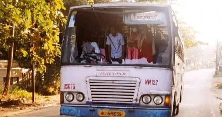 ಕೇರಳದಲ್ಲಿ ಹಿಂಸಾಚಾರ : ಪಿಎಫ್ಐ ವಿರುದ್ಧ ಹೈಕೋರ್ಟ್ನಿಂದ ಸ್ವಯಂಪ್ರೇರಿತ ಪ್ರಕರಣ ದಾಖಲು