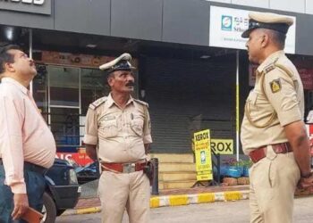 ಪಿಎಫ್ಐ ಬ್ಯಾನ್ : ಮಂಗಳೂರಿನ ಕಚೇರಿಗಳಿಗೆ ಬೀಗ ಜಡಿದು, ಸೀಲ್ ಡೌನ್ ಮಾಡಿದ ಪೊಲೀಸರು