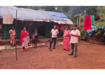 ಮಾಡಾವು: ಇಬ್ಬರು ಹೆಣ್ಣು ಮಕ್ಕಳೊಂದಿಗೆ ಮನೆಯಿಲ್ಲದೆ ಸಂಕಷ್ಟ ಪಡುತ್ತಿರುವ ಮಹಿಳೆಗೆ ಮನೆ ನಿರ್ಮಿಸಿ ಕೊಡಲು ಮುಂದಾದ ‘ಅಭಿನವ ಭಾರತ ಮಿತ್ರ ಮಂಡಳಿ’..