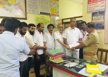 ಪುತ್ತೂರು: ಇಸ್ಲಾಂ ಧರ್ಮದ ವಿರುದ್ಧ ಅವಹೇಳನಕಾರಿ ಭಾಷಣ ಆರೋಪ :  ಶ್ರೀಕೃಷ್ಣ ಉಪಾಧ್ಯಾಯರ ವಿರುದ್ಧ ಕ್ರಮ ಕೈಗೊಳ್ಳುವಂತೆ ಬ್ಲಾಕ್ ಕಾಂಗ್ರೆಸ್ ಅಲ್ಪ ಸಂಖ್ಯಾತ ಸಮಿತಿಯಿಂದ ಅಧಿಕಾರಿಗಳಿಗೆ ಮನವಿ