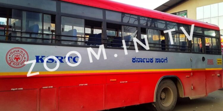 ತಾನು ಬಯಸಿದ ಸ್ಥಳದಲ್ಲಿ ಬಸ್ ನಿಲ್ಲದ ಹಿನ್ನೆಲೆ : ಬಸ್ಸಿಗೆ ಕಲ್ಲೆಸೆದು ಗಾಜು ಪುಡಿಗೈದ ಪ್ರಯಾಣಿಕ..!!!