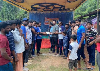 ಶ್ರೀರಾಮ್ ಫ್ರೆಂಡ್ಸ್ ಪಂಚೋಡಿ ವತಿಯಿಂದ ಕ್ರಿಕೆಟ್ ಪಂದ್ಯಾಟ : ಹಿಂ.ಜಾ.ವೇ. ನೇತೃತ್ವದಲ್ಲಿ ನಡೆಯುತ್ತಿರುವ ದೇವಿಪ್ರಸಾದ್ ಶೆಟ್ಟಿ ರವರ ಮನೆ ನಿರ್ಮಾಣ ಕಾರ್ಯಕ್ಕೆ ಸಹಾಯಧನ ಹಸ್ತಾಂತರ