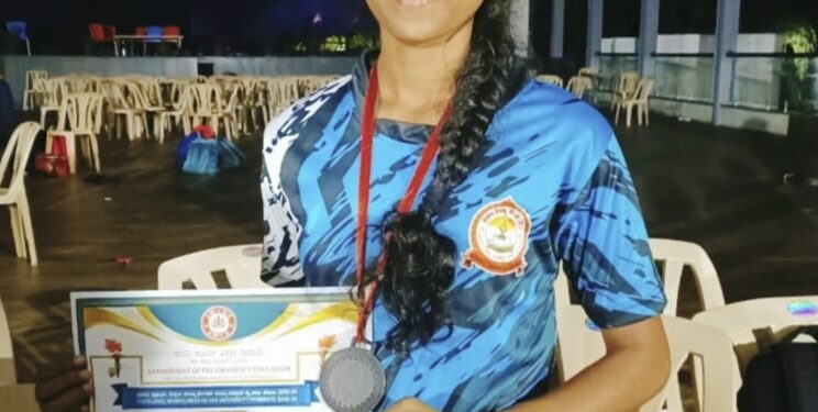 ರಾಜ್ಯ ಮಟ್ಟದ ಬೆಲ್ಟ್ ರೆಸ್ಲಿಂಗಲ್ಲಿ ವಿಠಲ ಪದವಿ ಪೂರ್ವ ಕಾಲೇಜಿನ  ವರ್ಷಿತಾ.ಡಿ ತೃತೀಯ ಸ್ಥಾನ