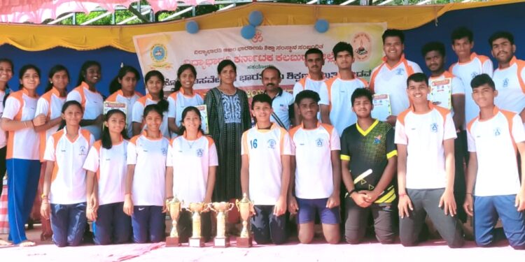 ಥ್ರೋಬಾಲ್ ಪಂದ್ಯಾಟದಲ್ಲಿ ವಿವೇಕಾನಂದ ಪದವಿಪೂರ್ವ ಕಾಲೇಜಿನ ತಂಡ ರಾಷ್ಟ್ರಮಟ್ಟಕ್ಕೆ ಆಯ್ಕೆ