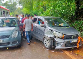 ಪರ್ಪುಂಜ: ಕಾರುಗಳ ನಡುವೆ ಡಿಕ್ಕಿ..!!