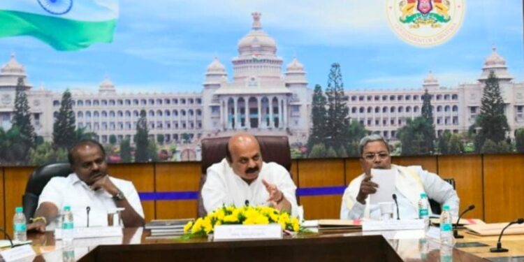 ಎಸ್​ಸಿ, ಎಸ್​ಟಿ ಮೀಸಲಾತಿ ಪ್ರಮಾಣ ಹೆಚ್ಚಿಸಲು ಸರ್ವಪಕ್ಷ ಸಭೆ ತೀರ್ಮಾನ..!!