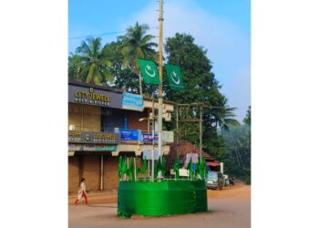 ಈಶ್ವರಮಂಗಲ: ಹಸಿರು ಬಟ್ಟೆಯಿಂದ ಮುಚ್ಚಿದ ಮೇಜರ್ ಸಂದೀಪ್ ಉನ್ನಿಕೃಷ್ಣನ್ ವೃತ್ತ :; ಸಾರ್ವಜನಿಕ ವಲಯದಲ್ಲಿ ವ್ಯಾಪಕ ಆಕ್ರೋಶ..!!!