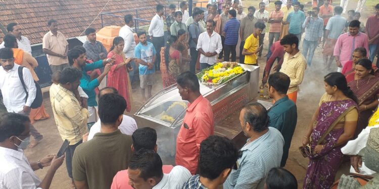 ಅನಂತಪದ್ಮನಾಭ ದೇವಸ್ಥಾನದ ದೇವರ ಮೊಸಳೆ ಖ್ಯಾತಿಯ ‘ಬಬಿಯಾ’ ಅಸ್ತಂಗತ : ನೂರಾರು ಭಕ್ತರಿಂದ ಅಂತಿಮ ದರ್ಶನ