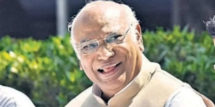 ಎಐಸಿಸಿ ಅಧ್ಯಕ್ಷರಾಗಿ ಕನ್ನಡಿಗ ಮಲ್ಲಿಕಾರ್ಜುನ ಖರ್ಗೆ ಆಯ್ಕೆ..!!