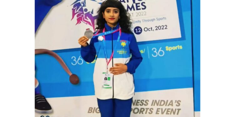 ಇಂಡಿಯನ್ ಒಲಿಂಪಿಕ್ ಅಸೋಸಿಯೇಷನ್ ನ್ಯಾಷನಲ್ ಯೋಗ ಸ್ಪರ್ಧೆಯಲ್ಲಿ ಅಕ್ಷಯ ಕಾಲೇಜಿನ ವಿದ್ಯಾರ್ಥಿನಿ ಪ್ರಣಮ್ಯ ಅಗಳಿಗೆ ಬೆಳ್ಳಿ ಪದಕ