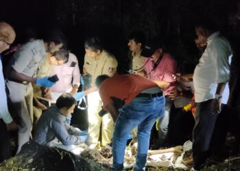 ಪುತ್ತೂರು : ಸಿದ್ಯಾಳ ಸಮೀಪ ವ್ಯಕ್ತಿಯೋರ್ವರ ಅಸ್ಥಿಪಂಜರ ಪತ್ತೆ ಪ್ರಕರಣ : ವಿಧಿ ವಿಜ್ಞಾನ ಪ್ರಯೋಗಾಲಯ ತಂಡ ಆಗಮನ : ಡಿ.ಎನ್.ಎ ಪರೀಕ್ಷೆಗೆ ಅಸ್ಥಿಪಂಜರದ ಕೆಲ ಭಾಗಗಳು ಬೆಂಗಳೂರಿಗೆ..!!