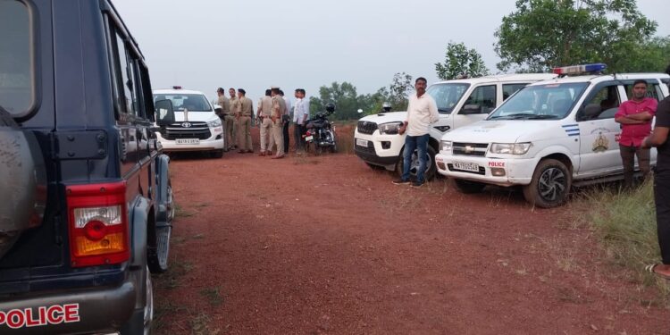 ವಿಟ್ಲ: ಯುವಕನನ್ನು ಬೆಂಕಿ ಹಾಕಿ ಸುಟ್ಟು ಹಾಕಿದ ಪ್ರಕರಣ : ಸ್ಥಳದಲ್ಲಿ ಪೊಲೀಸರಿಂದ ತನಿಖೆ..!!