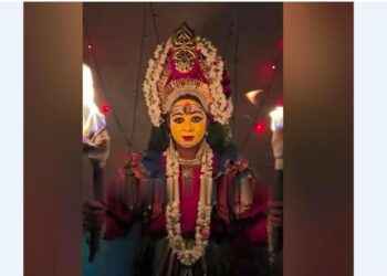 ಪಂಜುರ್ಲಿ ದೈವದ ರೀಲ್ಸ್ : ಧರ್ಮಸ್ಥಳದಲ್ಲಿ ತಪ್ಪು ಕಾಣಿಕೆ ಅರ್ಪಿಸಿ, ಕ್ಷಮೆಯಾಚಿಸಿದ ಆಂಧ್ರದ ಯುವತಿ..!!