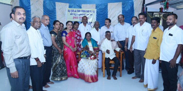 ವಿಟ್ಲ ವ್ಯವಸಾಯ ಸೇವಾ ಸಹಕಾರಿ ಸಂಘದ ನಿವೃತ್ತ ಮುಖ್ಯ ಕಾರ್ಯನಿರ್ವಾಹಣಾಧಿಕಾರಿಗೆ ಬೀಳ್ಕೊಡುಗೆ