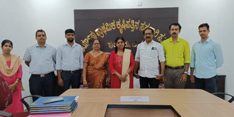 ಆರ್ಯಾಪು ಸಹಕಾರಿ ಸಂಘದ ಕೇಂದ್ರ ಕಚೇರಿಗೆ ನಬಾರ್ಡ್ ಅಧಿಕಾರಿ ಸಂಗೀತ ಕರ್ತ ಭೇಟಿ, ಪರಿಶೀಲನೆ : ಸಹಕಾರಿ ಸಂಘದ ಅಭಿವೃದ್ಧಿಯ ಬಗ್ಗೆ ಪ್ರಶಂಸೆ