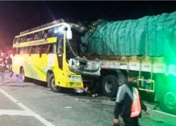 ಬೆಂಗಳೂರಿನಿಂದ ಧರ್ಮಸ್ಥಳ ಕಡೆ ತೆರಳುತ್ತಿದ್ದ ಬಸ್ ಅಪಘಾತ : ಓರ್ವ ಸಾವು, 20 ಮಂದಿಗೆ ಗಾಯ..!!