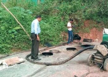 ಸುರತ್ಕಲ್: ಆಹಾರ ಇಲಾಖೆ, ಪೊಲೀಸ್‌ ದಾಳಿ: ವಿಮಾನದ ಪೆಟ್ರೋಲ್‌ಗೆ ಸೀಮೆಎಣ್ಣೆ ಕಲಬೆರಕೆ ಪತ್ತೆ : ಲಕ್ಷಾಂತರ ರೂ. ಮೌಲ್ಯದ ಸೊತ್ತುಗಳು ವಶಕ್ಕೆ..!!