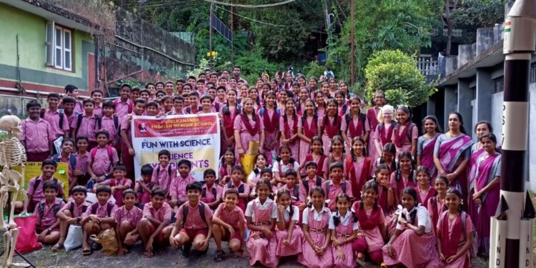 ವಿವೇಕಾನಂದ ಆಂಗ್ಲ ಮಾಧ್ಯಮ ಶಾಲಾ ವಿದ್ಯಾರ್ಥಿಗಳಿಂದ ಬಾಲವನದಲ್ಲಿ ವಿಜ್ಞಾನ ವಿಸ್ಮಯ