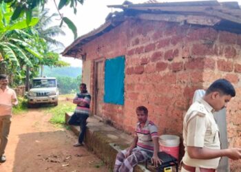 ಬಂಟ್ವಾಳ: ಗೋಮಾಂಸ ಮಾರಾಟ ಅಡ್ಡೆಗೆ ಪೊಲೀಸ್ ದಾಳಿ : ವಾಹನ, ಗೋಮಾಂಸ ಸಹಿತ ಆರೋಪಿ ವಶಕ್ಕೆ..!!