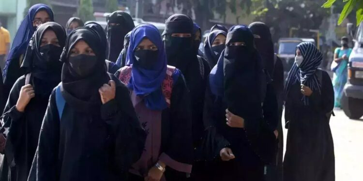 ರಾಜ್ಯದ 10 ಕಡೆ ಮುಸ್ಲಿಂ ಕಾಲೇಜು : ಮುಸ್ಲಿಂ ಹೆಣ್ಣು ಮಕ್ಕಳಿಗಾಗಿ ವಕ್ಫ್ ಬೋರ್ಡ್ನಿಂದ ಕಾಲೇಜು ನಿರ್ಮಾಣ :; ಈ ಯೋಜನೆಗೆ ಶೀಘ್ರ ಸಿಎಂ ಶಂಕುಸ್ಥಾಪನೆ..!!!