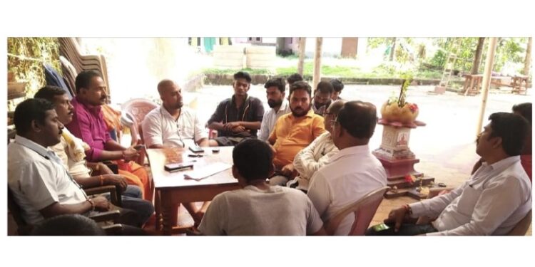 ಸಾಲೆತ್ತೂರು: ದೇವಸ್ಥಾನಕ್ಕೆ ತೆರಳುವ ರಸ್ತೆಗೆ ಅಡ್ಡವಾಗಿ ಮಸೀದಿಯ ದ್ವಾರ ನಿರ್ಮಾಣ ಆರೋಪ :; ಸ್ಥಳಕ್ಕೆ ಹಿಂ.ಜಾ.ವೇ. ಪ್ರಮುಖರು ಭೇಟಿ : ಶೀಘ್ರ ತೆರವಿಗೆ ಕಂದಾಯ ಇಲಾಖೆ ಹಾಗೂ ಪಿಡಿಒ ಗೆ ಮನವಿ