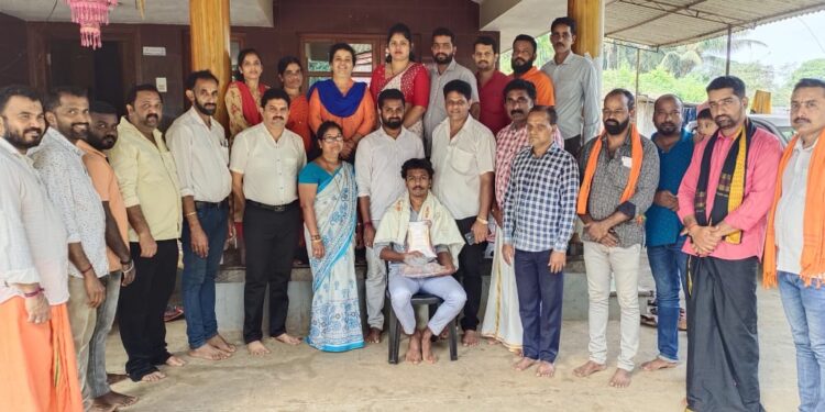 ವೀರಕಂಭ: ಅಗ್ನಿಪಥ್ ಯೋಜನೆಯ ಅಗ್ನಿ ವೀರನಾಗಿ ಆಯ್ಕೆಯಾದ ಸಚಿನ್ ರವರಿಗೆ ಸನ್ಮಾನ