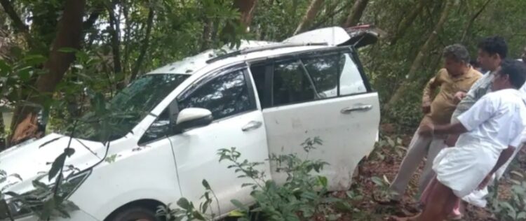 ಸುಳ್ಯ: ಪರಪ್ಪೆಯಲ್ಲಿ ಮರಕ್ಕೆ ಕಾರು ಡಿಕ್ಕಿ : ತಾಯಿ, ಮಗಳು ಸ್ಥಳದಲ್ಲೇ ಮೃತ್ಯು..!!