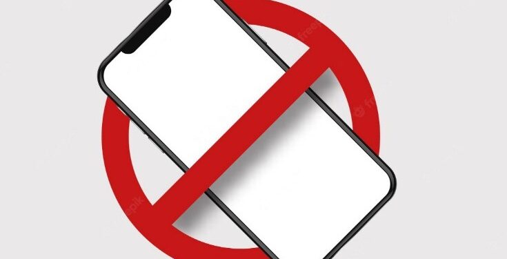 ತಮಿಳುನಾಡಿನ ದೇವಸ್ಥಾನಗಳಲ್ಲಿ ಇನ್ಮುಂದೆ ಭಕ್ತರು ಮೊಬೈಲ್ ಫೋನ್ ಬಳಸುವಂತಿಲ್ಲ..!!