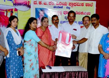 ಚಂದಳಿಕೆ: ಹಿರಿಯ ಪ್ರಾಥಮಿಕ ಶಾಲೆಗೆ ಪೀಠೋಪಕರಣ ಕೊಡುಗೆ