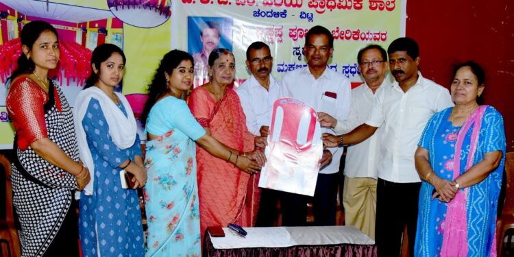 ಚಂದಳಿಕೆ: ಹಿರಿಯ ಪ್ರಾಥಮಿಕ ಶಾಲೆಗೆ ಪೀಠೋಪಕರಣ ಕೊಡುಗೆ