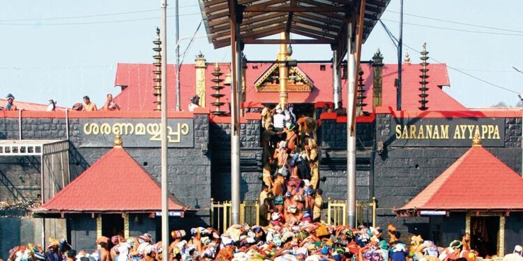 ಶಬರಿಮಲೆಯಲ್ಲಿ ಭಕ್ತ ಸಾಗರ: ಒಂದೇ ದಿನ ಲಕ್ಷಕ್ಕೂ ಹೆಚ್ಚು ಮಂದಿ ಭೇಟಿ