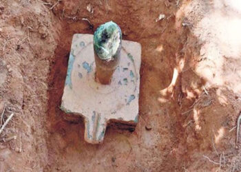 ಉಜಿರೆ: ಮಣ್ಣಿನಡಿಯಲ್ಲಿ ಪುರಾತನ ಶಿವಲಿಂಗ ಪತ್ತೆ