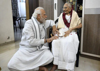 ಪ್ರಧಾನಿ ಮೋದಿ ತಾಯಿ ಶತಾಯುಷಿ ಹೀರಾಬೆನ್ ನಿಧನ..!!!