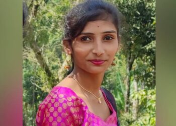 ಪ್ರೇಮ ವೈಫಲ್ಯ : ಕಳೆನಾಶಕ ಸೇವಿಸಿ ಅಪ್ರಾಪ್ತೆ ಆತ್ಮಹತ್ಯೆ ; ಡೆತ್‌ನೋಟ್ ನಲ್ಲಿ ಪ್ರಿಯಕರನ ಹೆಸರು..!!