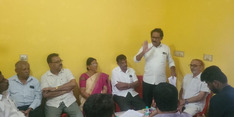 ನಗರ ಕಾಂಗ್ರೆಸ್ ಚಿಕ್ಕಮುಡ್ನೂರು ವಲಯ ಸಮಿತಿ ಸಭೆ : ಬಿಜೆಪಿ ಸರಕಾರ ಜನರಿಗೆ ಮಾಡುತ್ತಿರುವ ಅನ್ಯಾಯದ ಬಗ್ಗೆ ಜನತೆಗೆ ತಿಳಿಸಿ – ಶಕುಂತಲಾ ಶೆಟ್ಟಿ