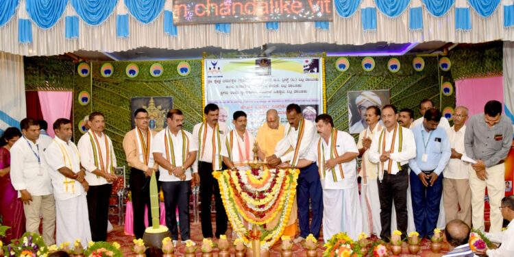 ವಿಟ್ಲ: ಶ್ರೀ ಕ್ಷೇತ್ರ ಧರ್ಮಸ್ಥಳ ಗ್ರಾಮಾಭಿವೃದ್ಧಿ ಯೋಜನೆಯ ಕೇಂದ್ರ ಒಕ್ಕೂಟ ಪದಗ್ರಹಣ, ನವಜೀವನ ಸದಸ್ಯರ ಸಮಾವೇಶ ಮತ್ತು ಪ್ರಗತಿಬಂಧು ತಂಡಗಳಿಗೆ ಕೃಷಿ ಸಲಕರಣೆ ವಿತರಣೆ ಹಾಗೂ ಒಕ್ಕೂಟಗಳ ಸಾಧನಾ ಸಮಾವೇಶ