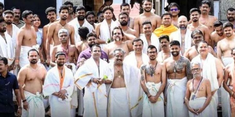 ಸಂಕ್ರಾಂತಿಗೆ ‘ಸ್ಪೆಷಲ್​ ಲುಕ್’​​ನಲ್ಲಿ ಮಿಂಚಿದ ಟೀಮ್ ಇಂಡಿಯಾ : ಪ್ರಸಿದ್ಧ ದೇಗುಲದಲ್ಲಿ ವಿಶೇಷ ಪ್ರಾರ್ಥನೆ